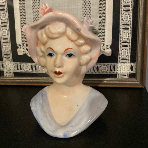 Mary Zavada Lady Head Vases (Poche